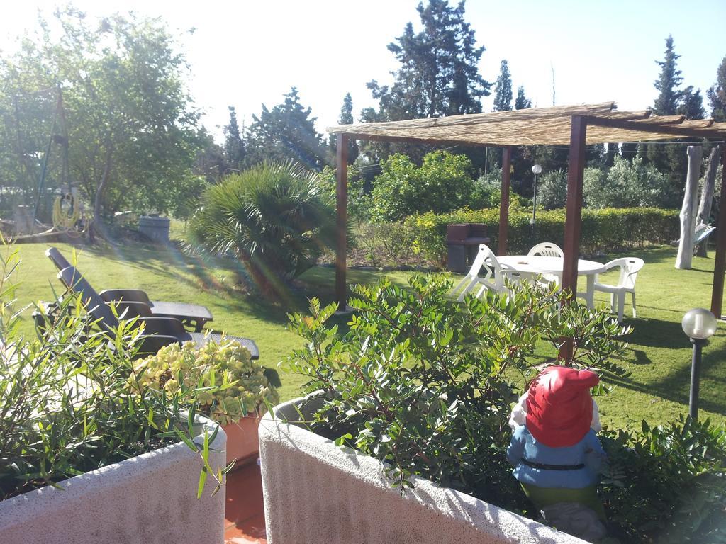 Bed and Breakfast Al Sole Di Пула Екстер'єр фото