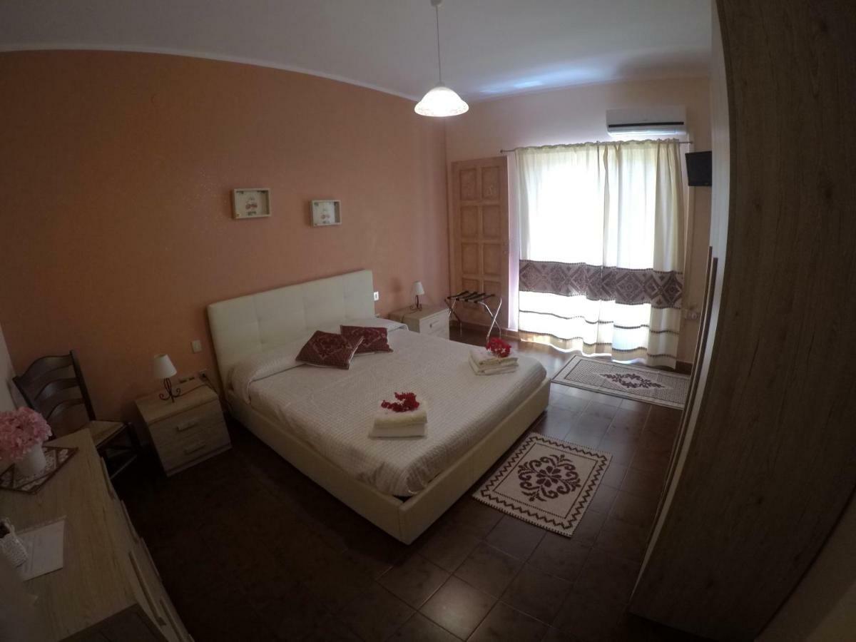 Bed and Breakfast Al Sole Di Пула Екстер'єр фото